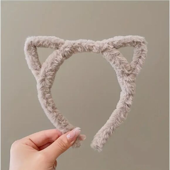 Adorable Fuzzy Cat Ear Headband Biege - Picture 1 of 1